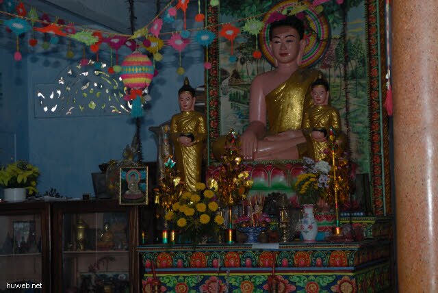 587_buddhistischepagode,_cantho,_vietnam_.jpg